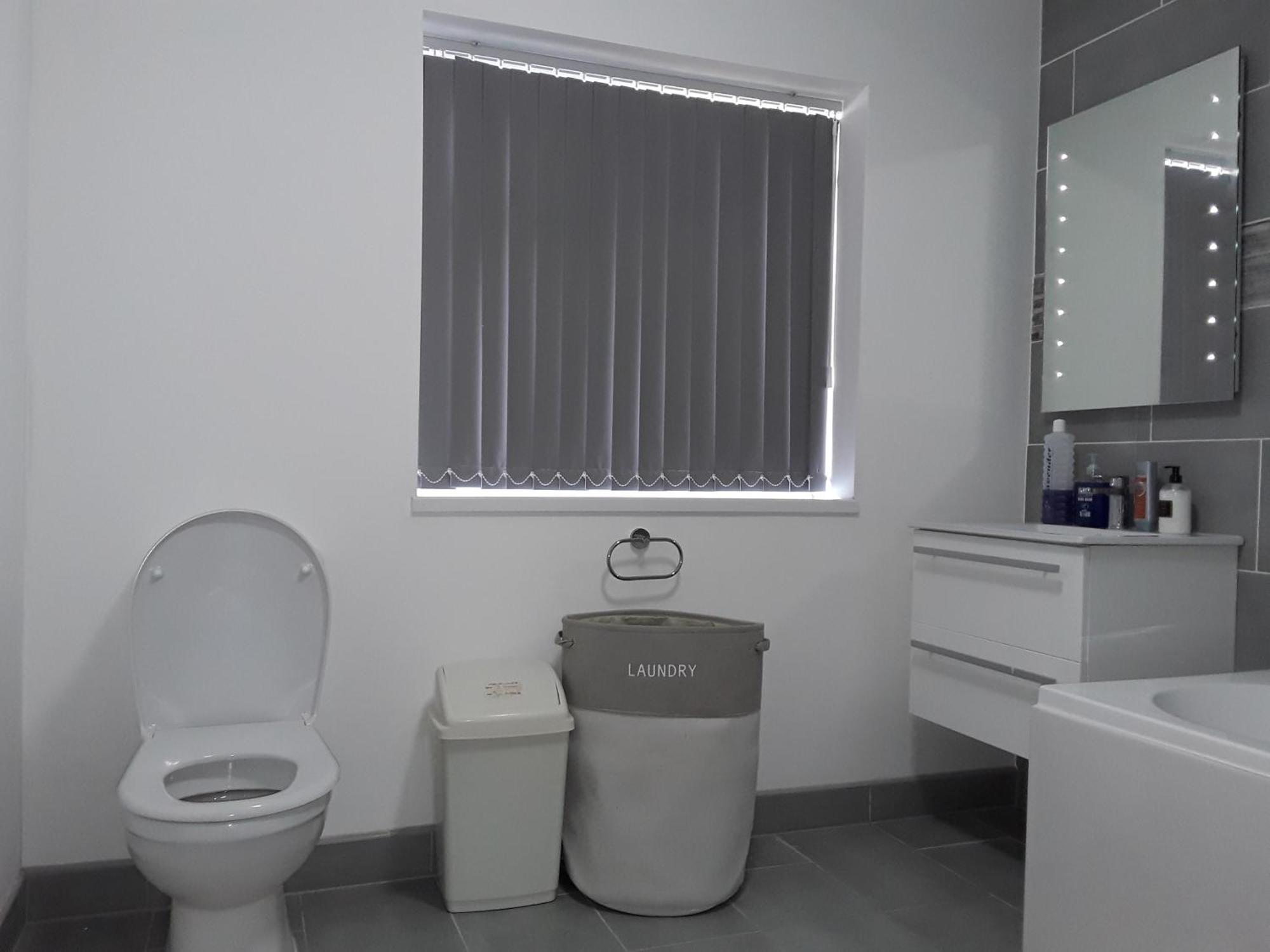 Hams Rest Place - Strictly Only One Guest Allowed In One Room A Second Accompanying Person Will Not Be Allowed Into The Property برمنغهام المظهر الخارجي الصورة